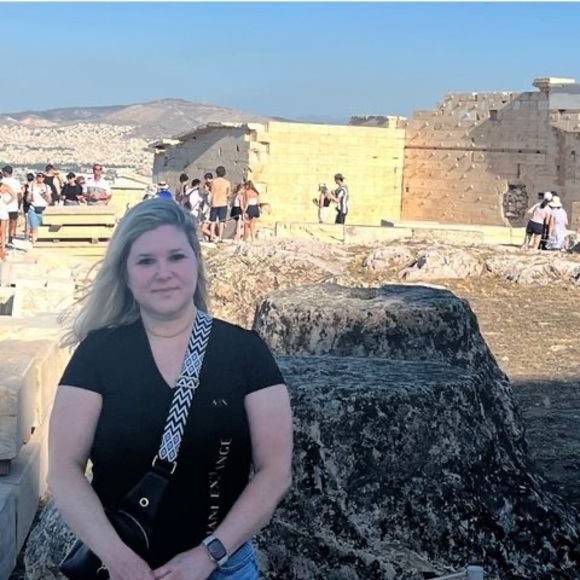 Meet your Posher, Mara - Picture 1 of 1